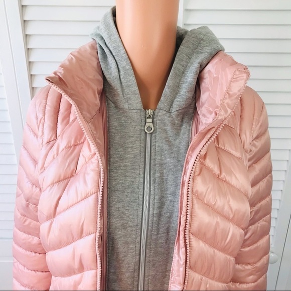 GUESS Pink Lightweight Hooded Puffer Jacket Size Small - Picture 3 of 13